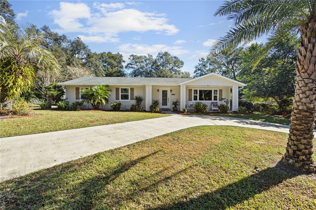 Property Photo:  2361 Dartmouth Road  FL 32724 