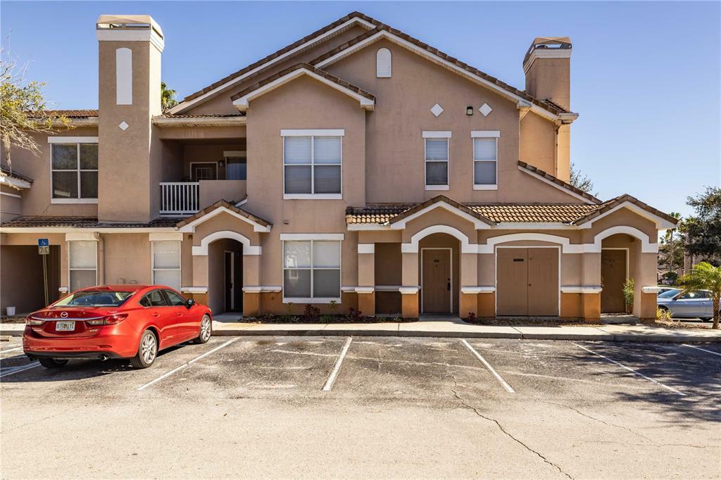 Property Photo:  18013 Villa Creek Drive 18013  FL 33647 