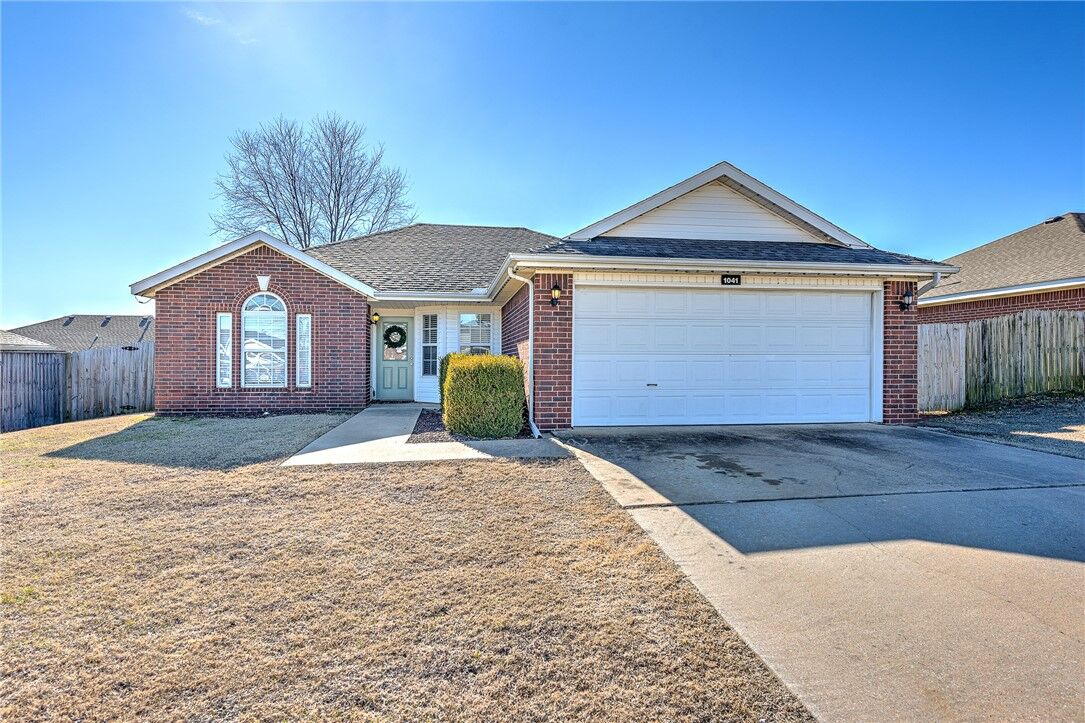 Property Photo: 1041 Evergreen Street AR 72719