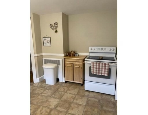 Property Photo: 27 Arlington Rd 27 MA 02451