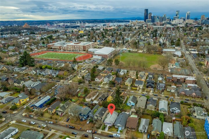 Property Photo: 529 27th Avenue WA 98122