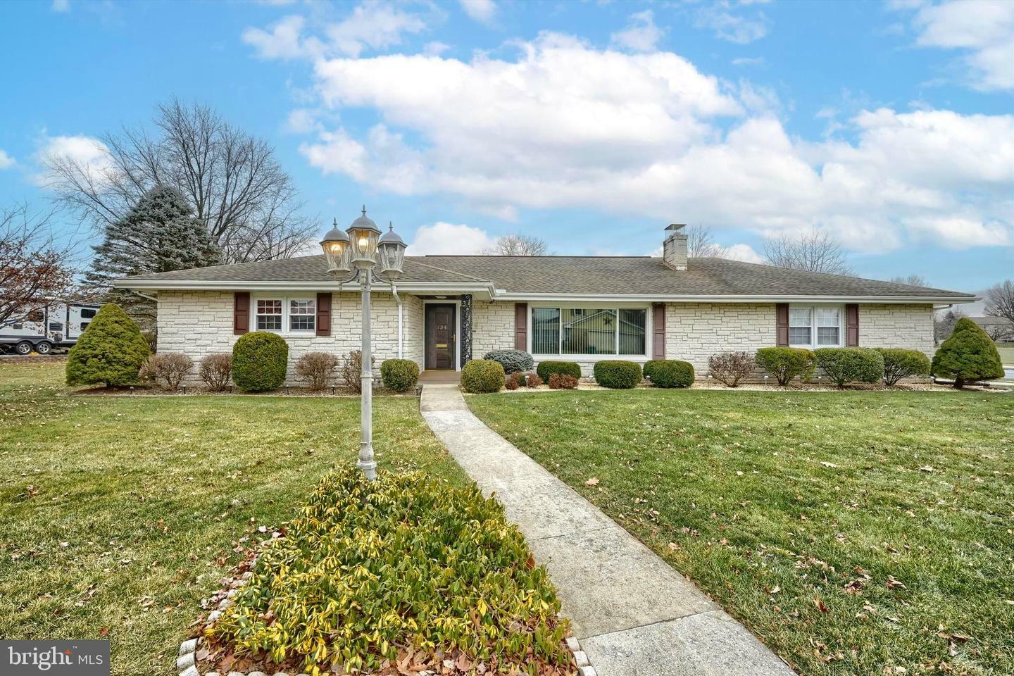 Property Photo:  134 Lynnwood Drive  PA 17078 