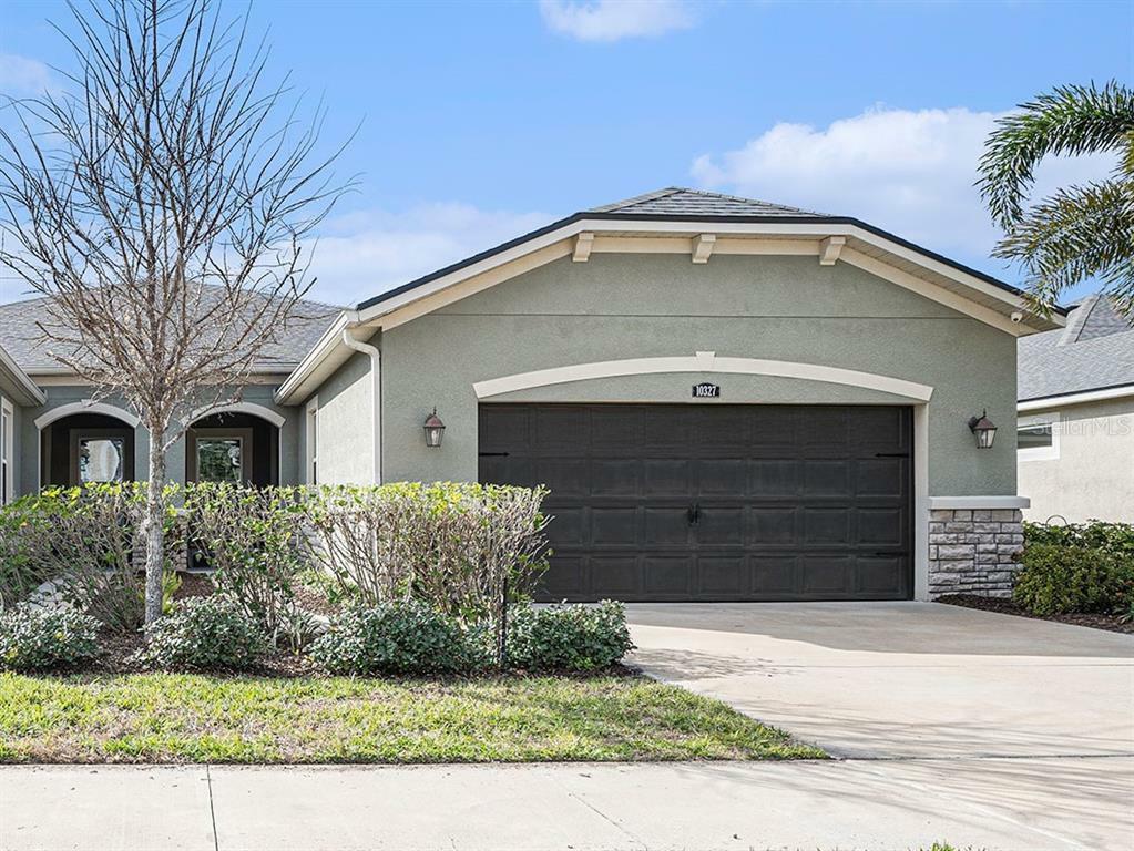 Property Photo: 10327 Holstein Edge Place FL 33569