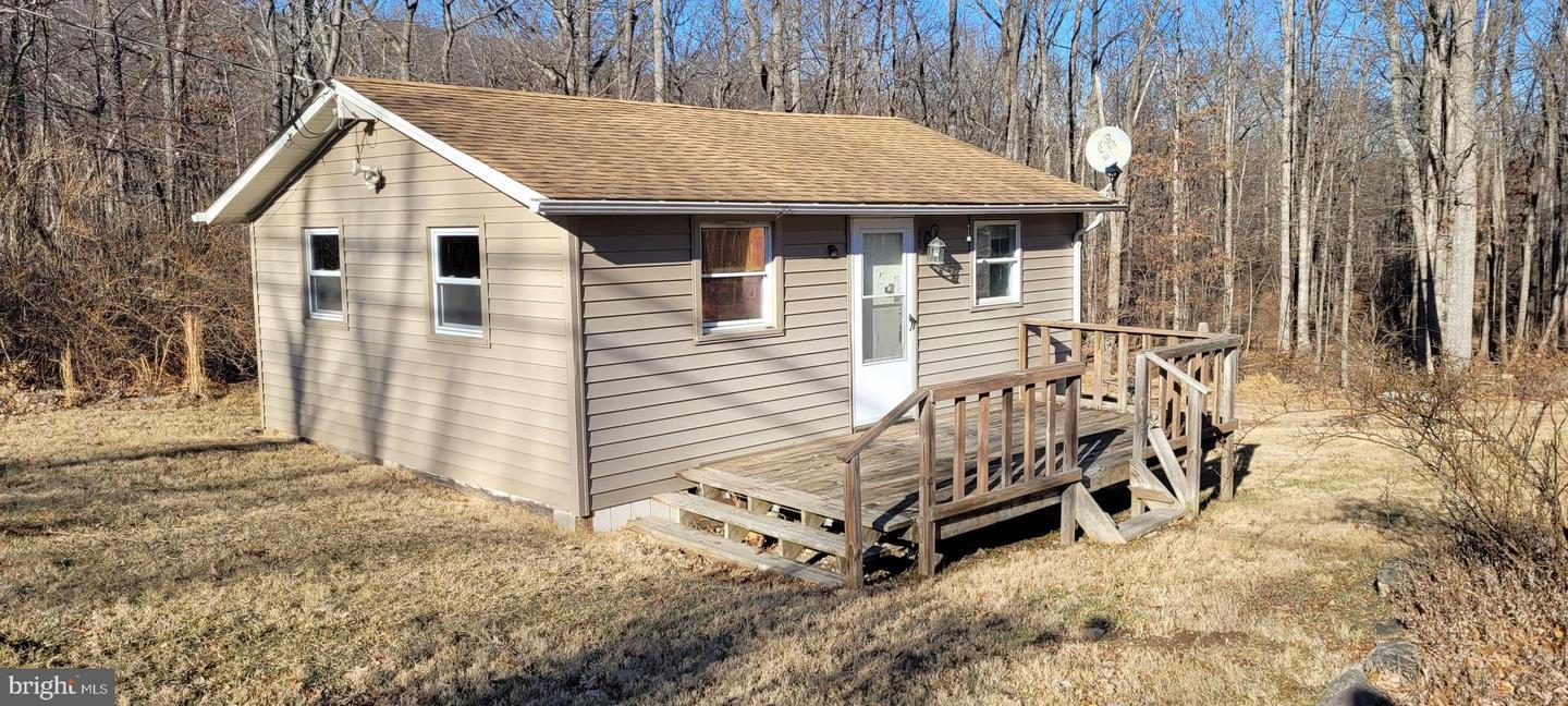 Property Photo: 218 Mountain Falls Boulevard VA 22602