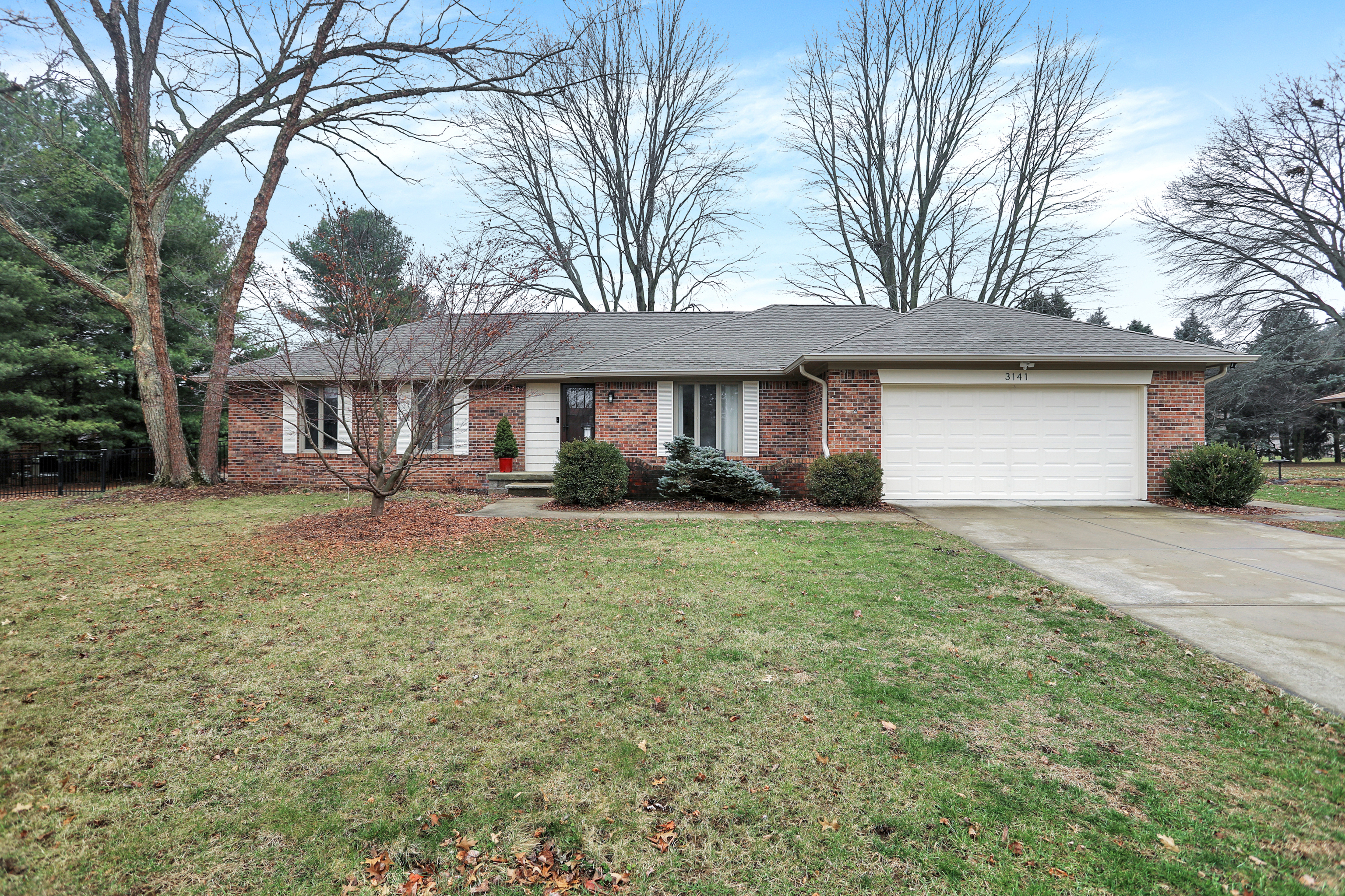 Property Photo:  3141 Lake Court  IN 46142 