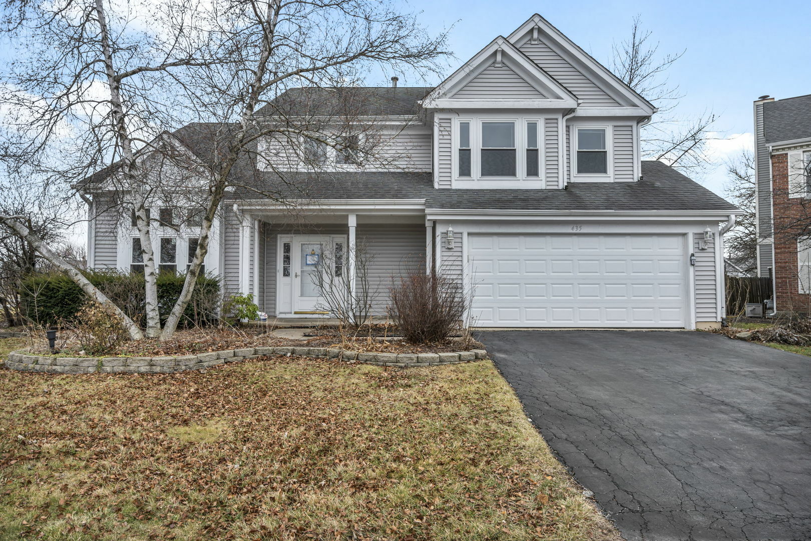 Property Photo: 435 Meadow Lakes Boulevard IL 60502