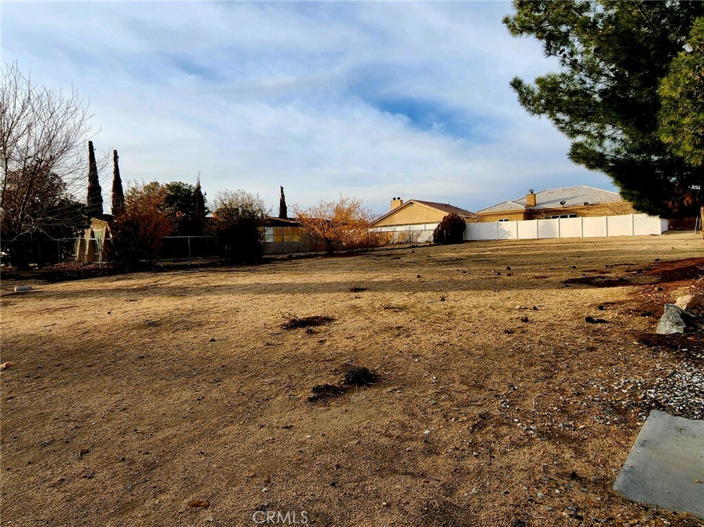 Property Photo:  14762 Hartford Lane  CA 92342 