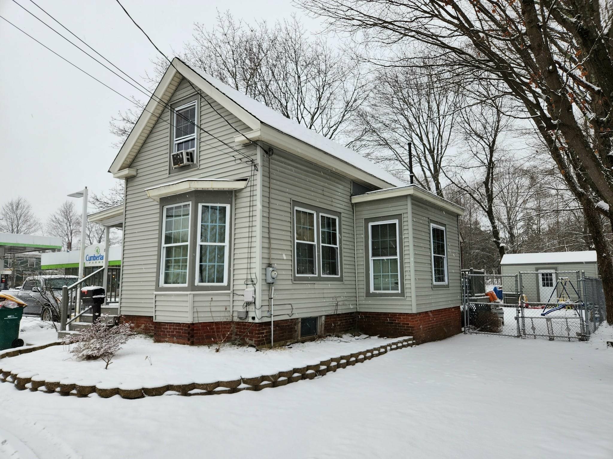 Property Photo:  8 Highland Street  NH 03867 