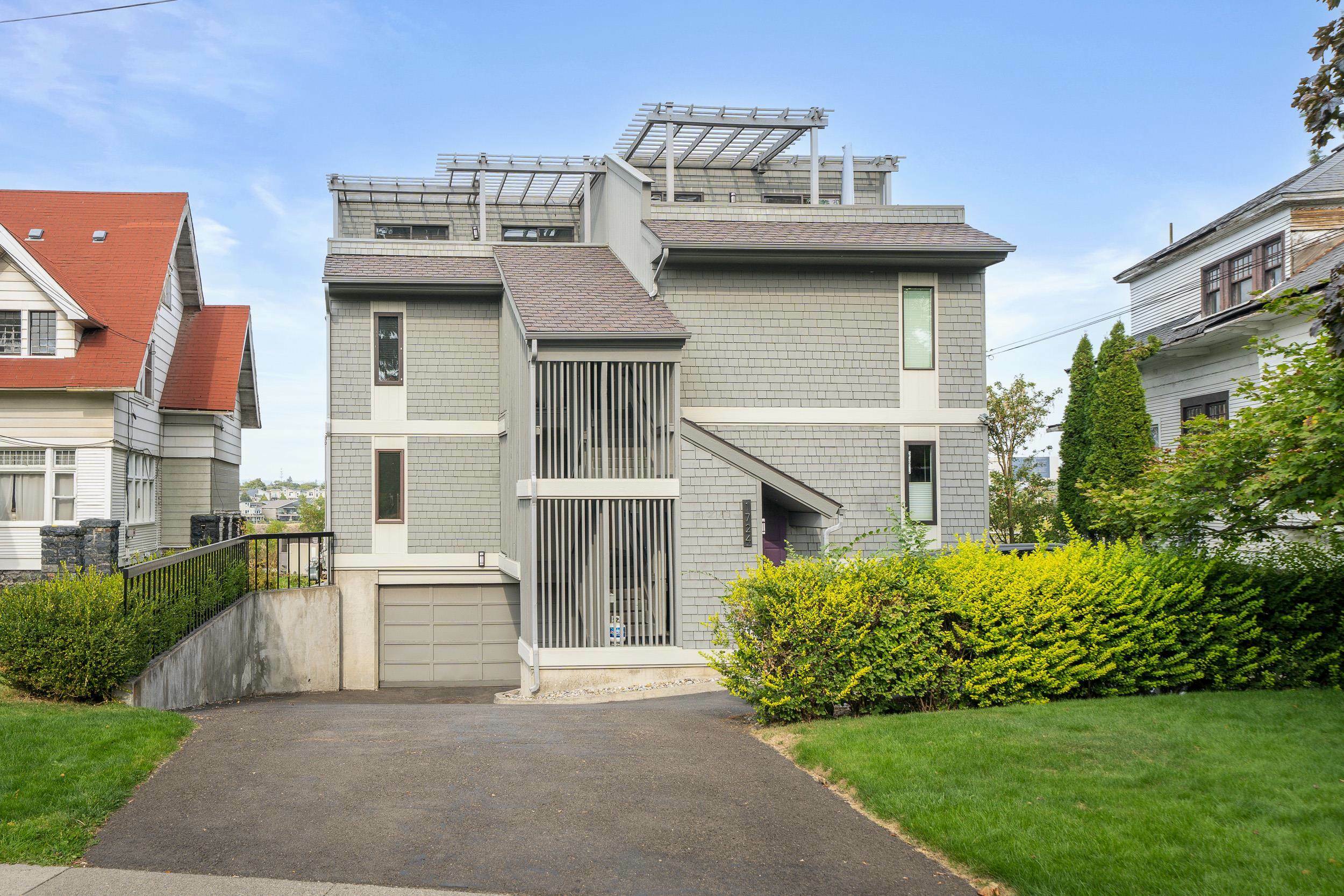 Property Photo: 1724 W Riverside Ave Unit 2 WA 99201