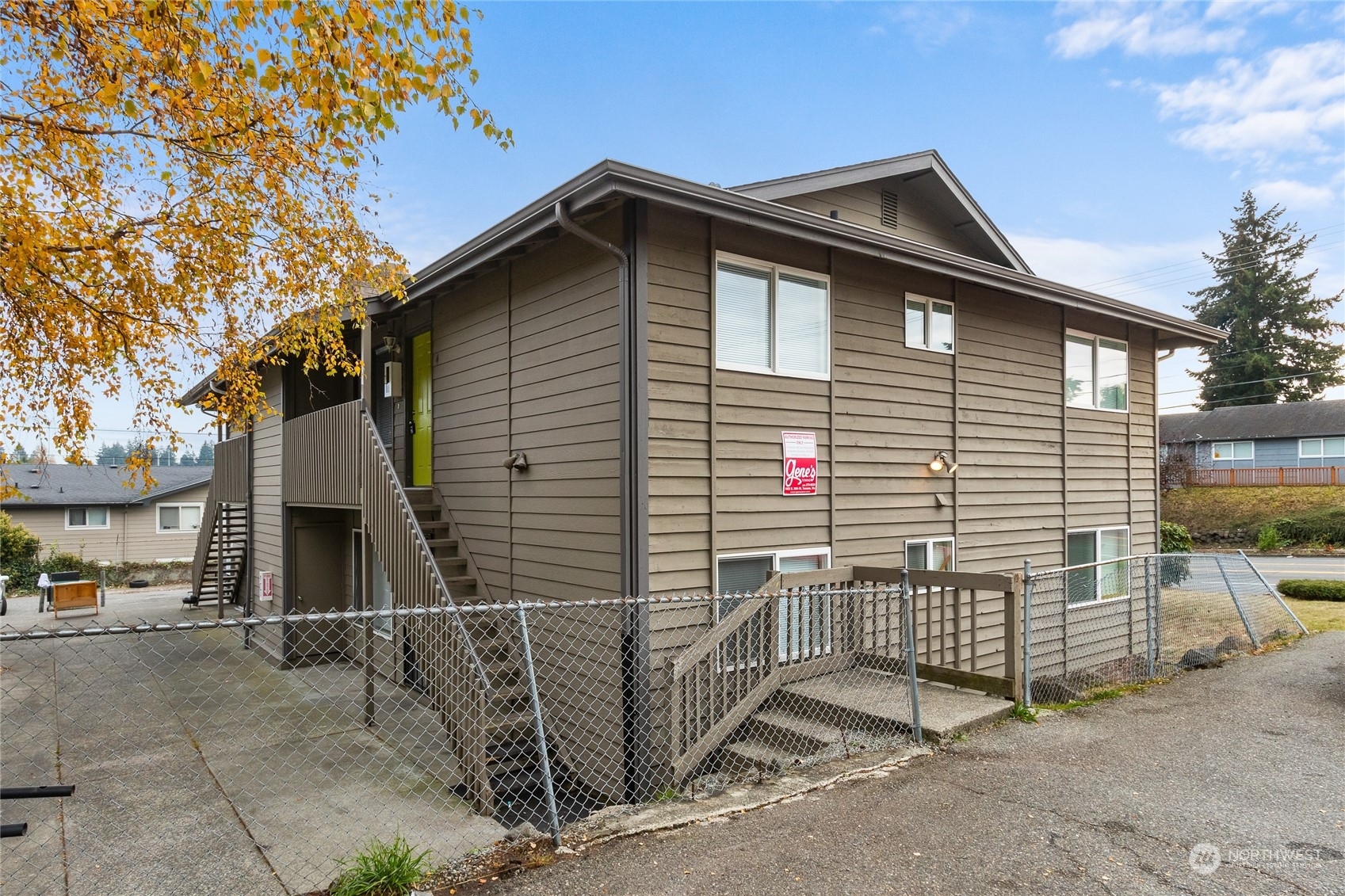 Property Photo:  1121 S Woodlawn Street  WA 98465 