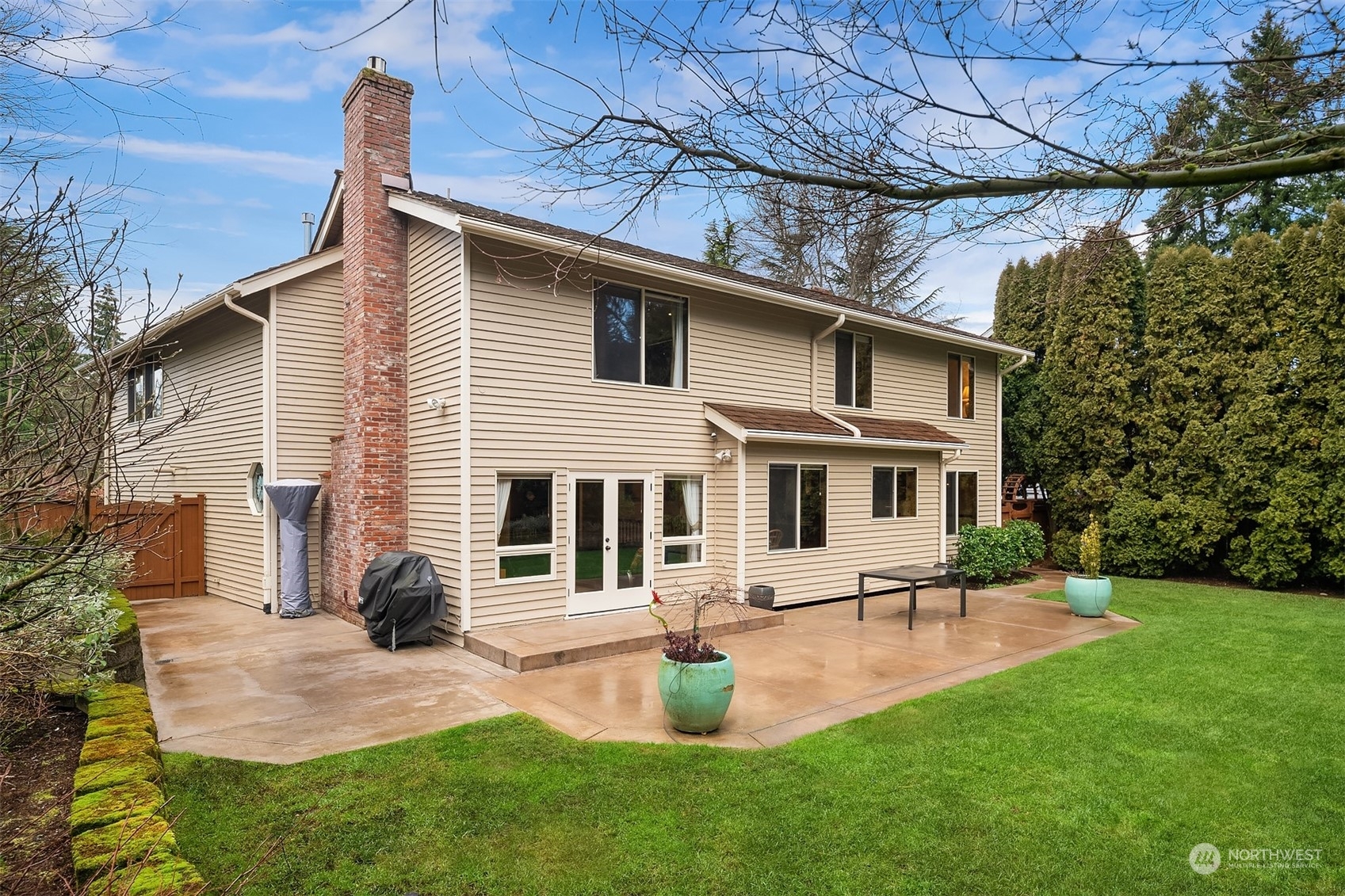 Property Photo: 1400 143rd Avenue NE WA 98007