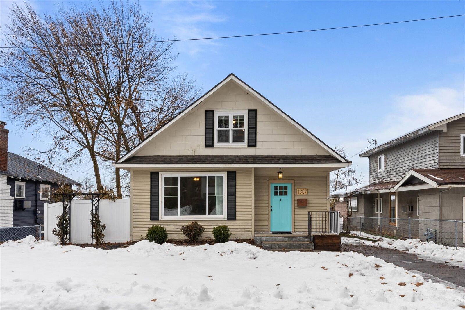 Property Photo:  1307 E 13th Ave  WA 99202 