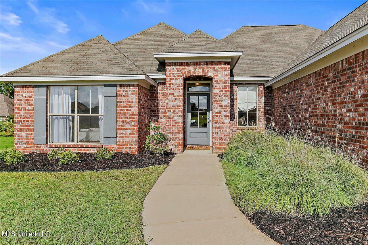 Property Photo: 507 Carpenter Cove MS 39110