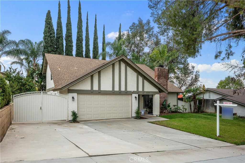 Property Photo:  22833 Finch Street  CA 92313 