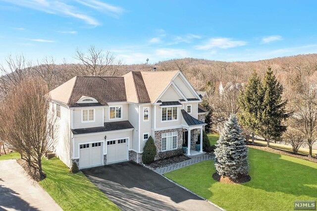 Property Photo:  4 Point View  NJ 07436 