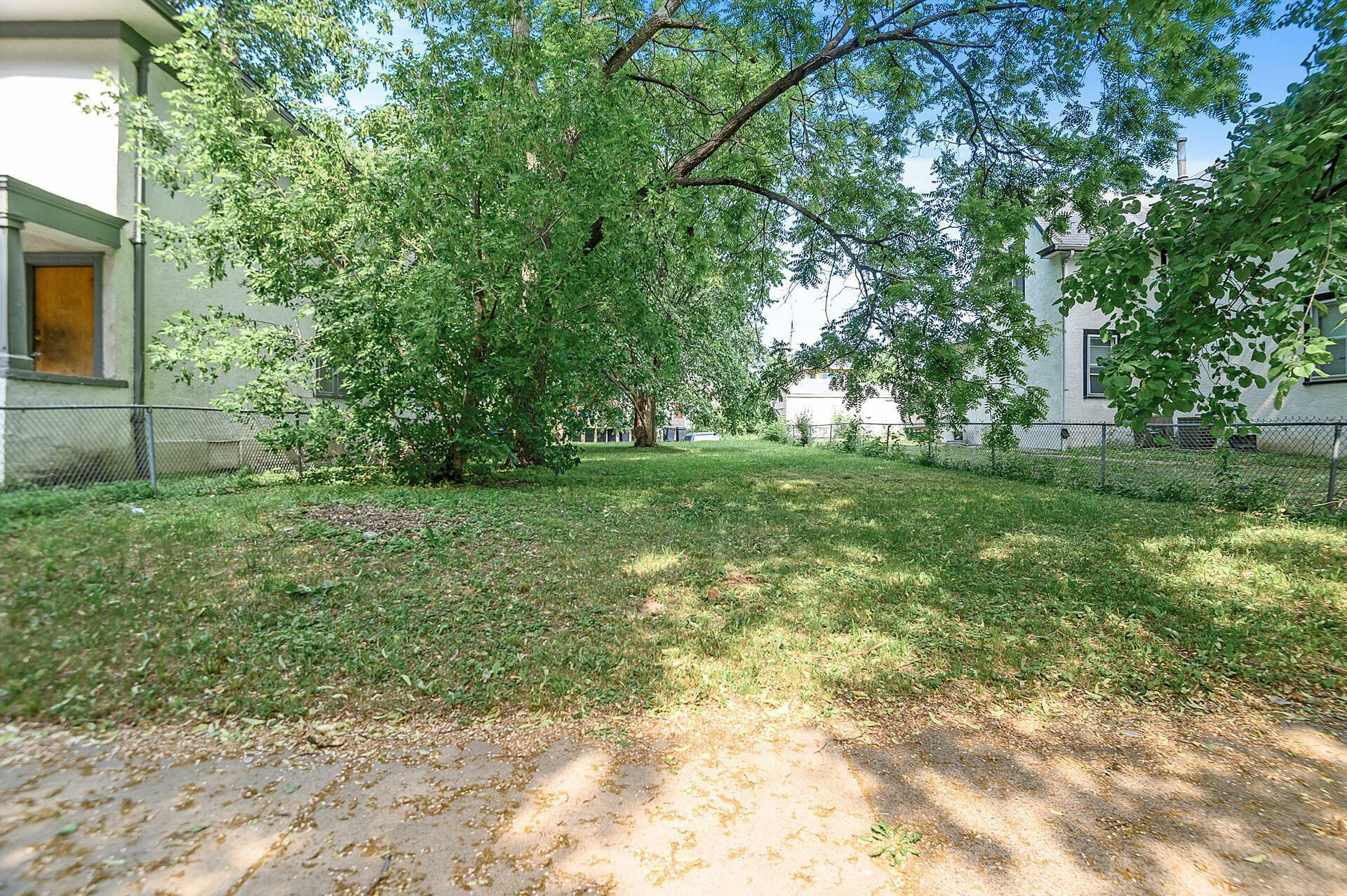 Property Photo:  1519 Oliver Avenue N  MN 55411 