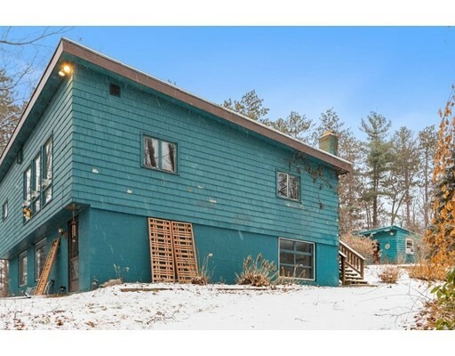 Property Photo:  104 Island Rd  MA 01462 