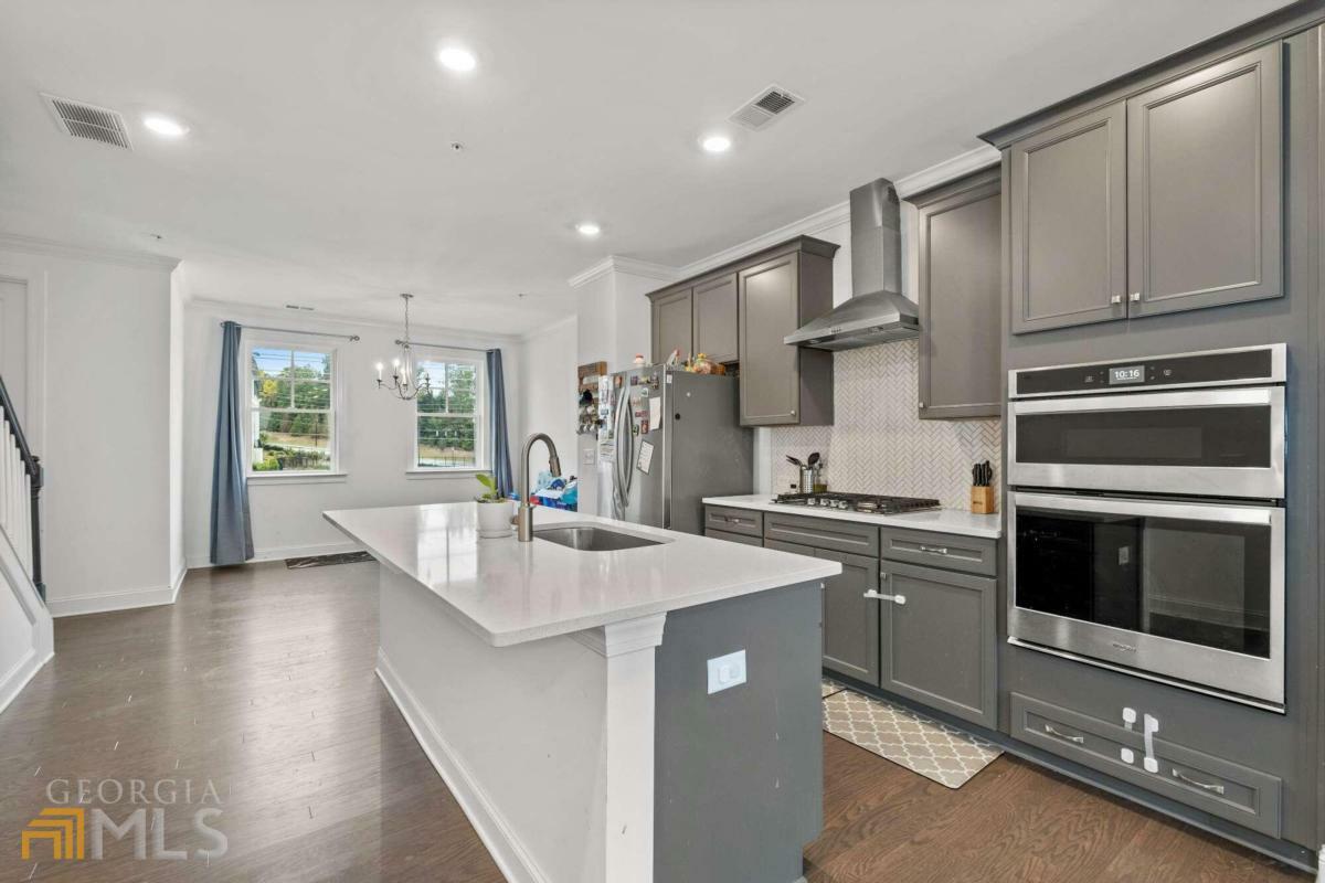 6562 Beacon Drive 358  Sandy Springs GA 30328 photo