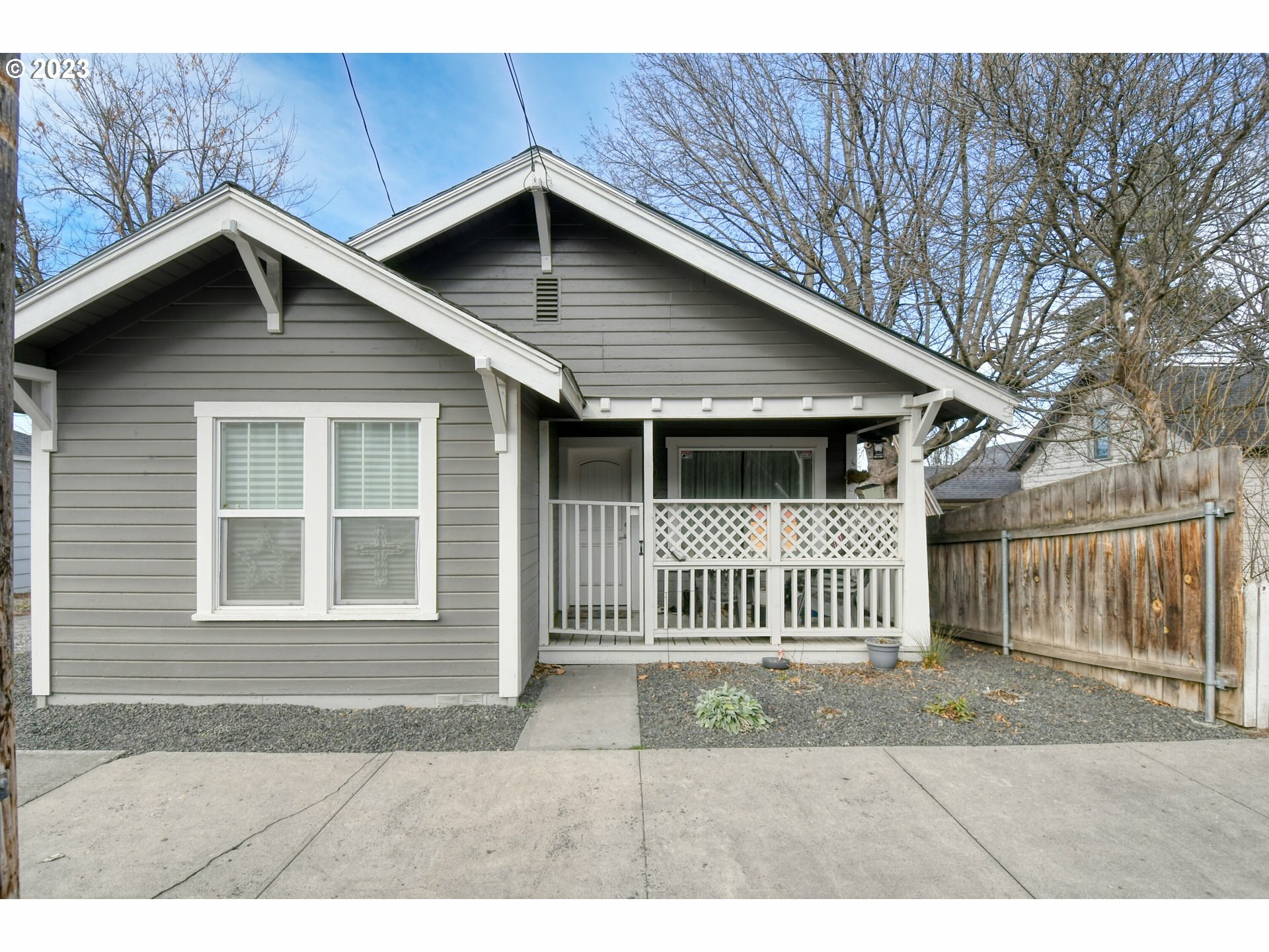 Property Photo:  207 SW Issac Ave  OR 97801 