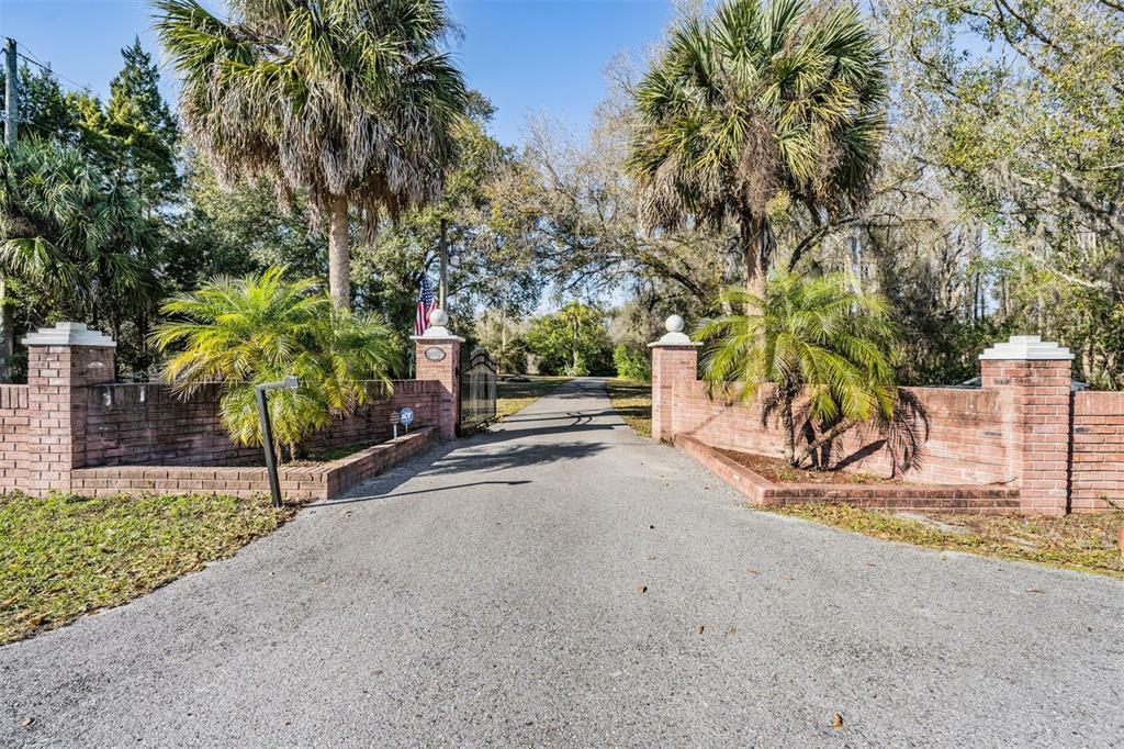 Property Photo:  10305 Tarpon Springs Road  FL 33556 