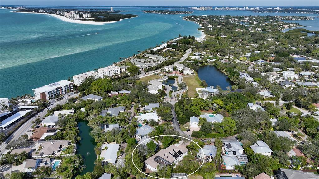 Property Photo: 4832 Givens Court FL 34242
