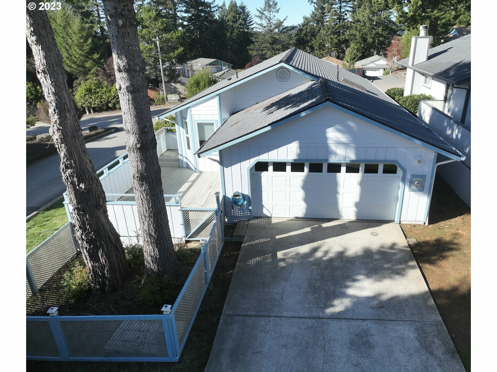 Property Photo:  1302 Seacrest Ln  OR 97415 