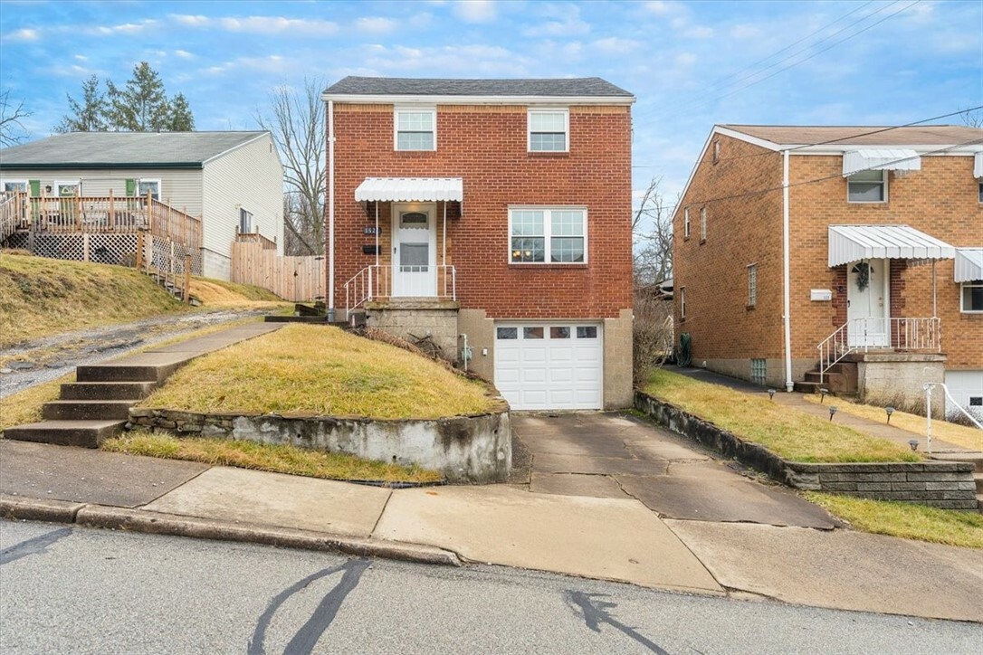 Property Photo:  1627 Rockford Ave  PA 15226 