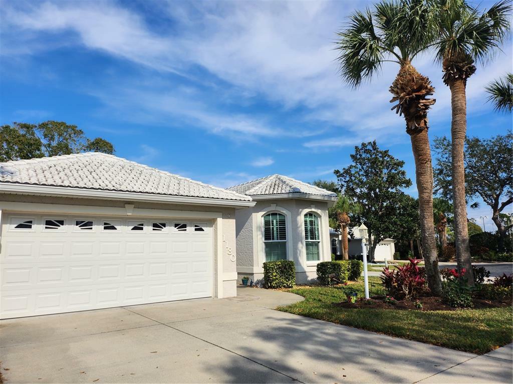 Property Photo:  1180 Southlake Court  FL 34285 