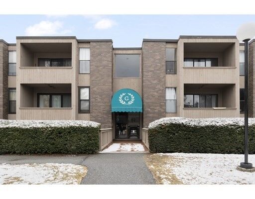 Property Photo: 52 Shrewsbury Green Dr D MA 01545