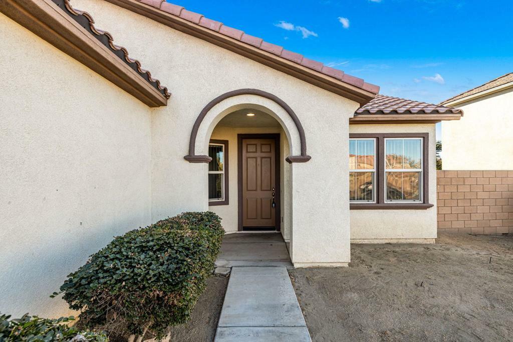 Property Photo:  53933 Slate Drive  CA 92236 