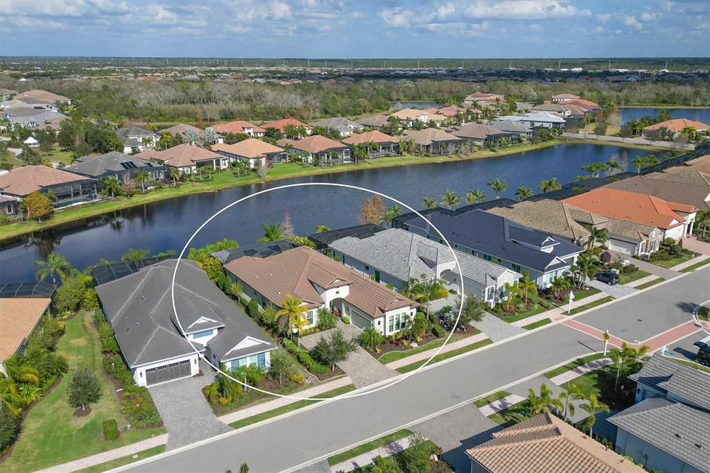 Property Photo: 16631 Collingtree Crossing FL 34202