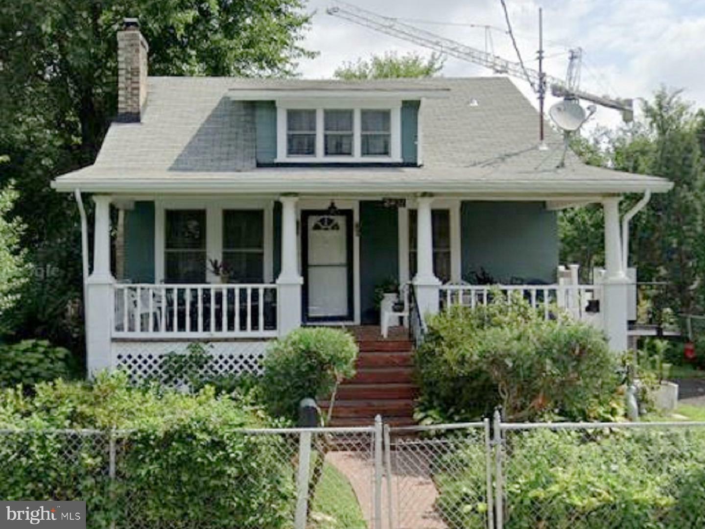 Property Photo:  2407 E Randolph Avenue  VA 22301 