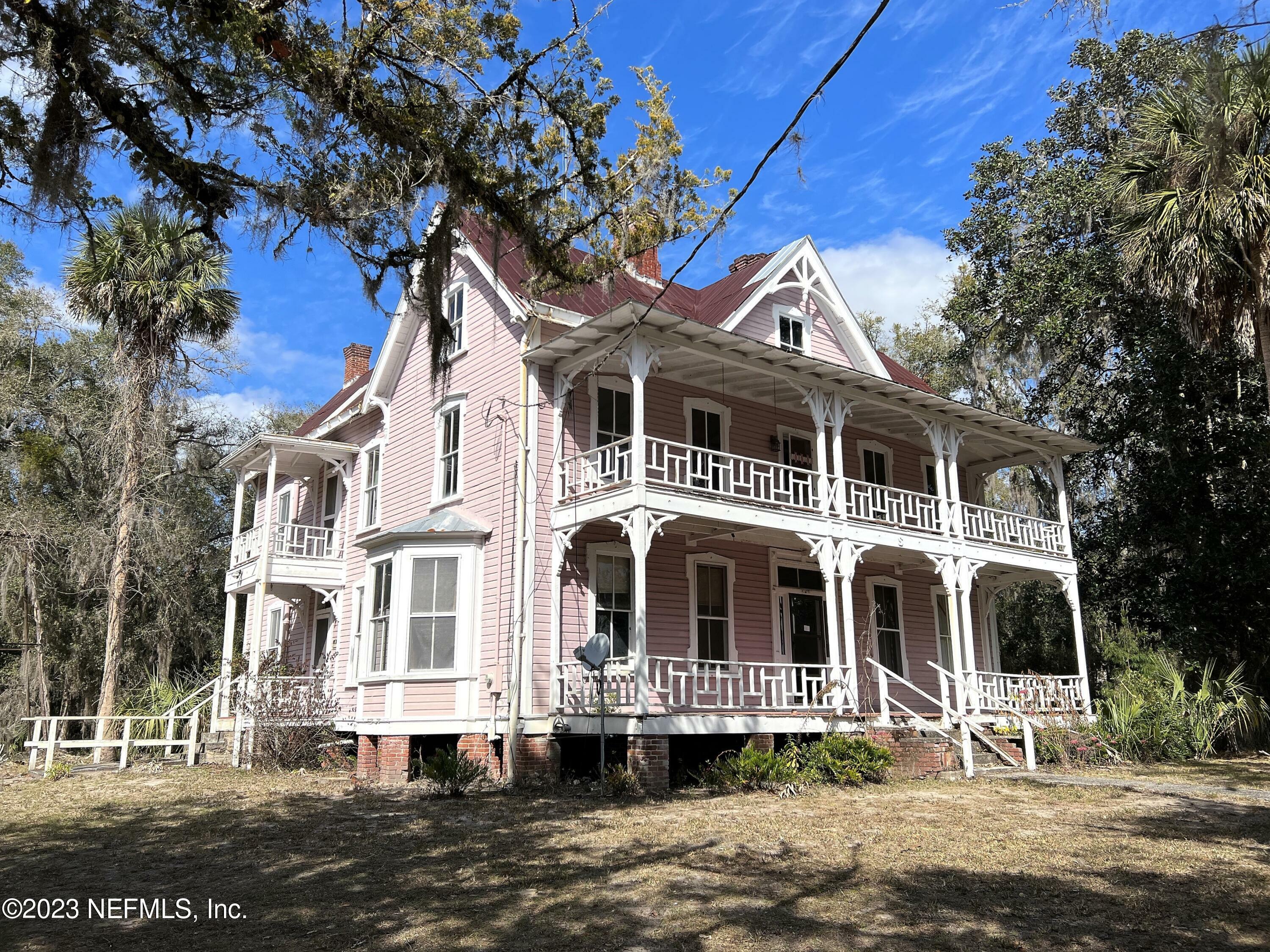 Property Photo: 240 Sisco Road FL 32181