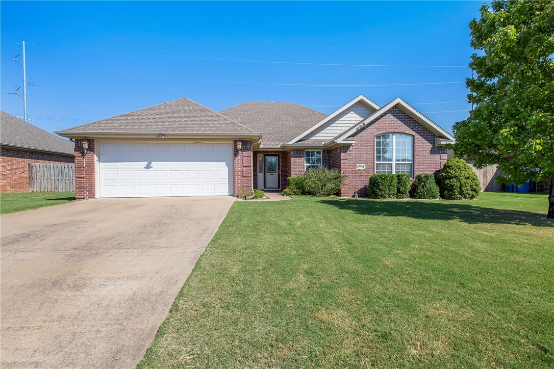 Property Photo:  4200 SW Slate Lane  AR 72712 