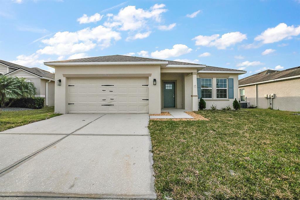 Property Photo:  1751 Sereno Drive  FL 33896 