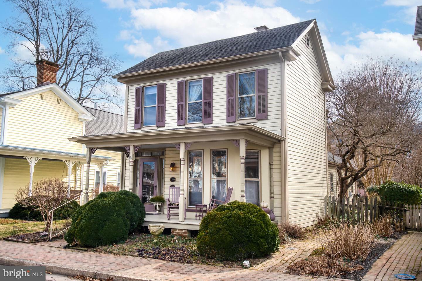 Property Photo:  204 E Chestnut Street  MD 21663 