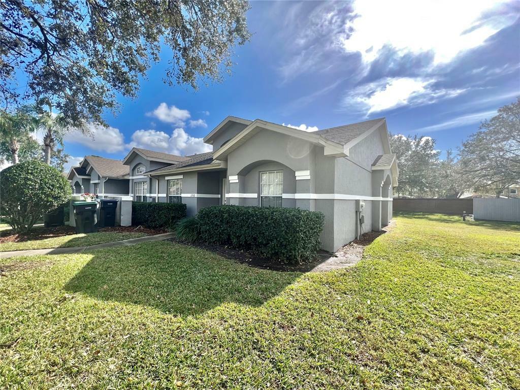 Property Photo:  13530 Summerton Drive  FL 32824 