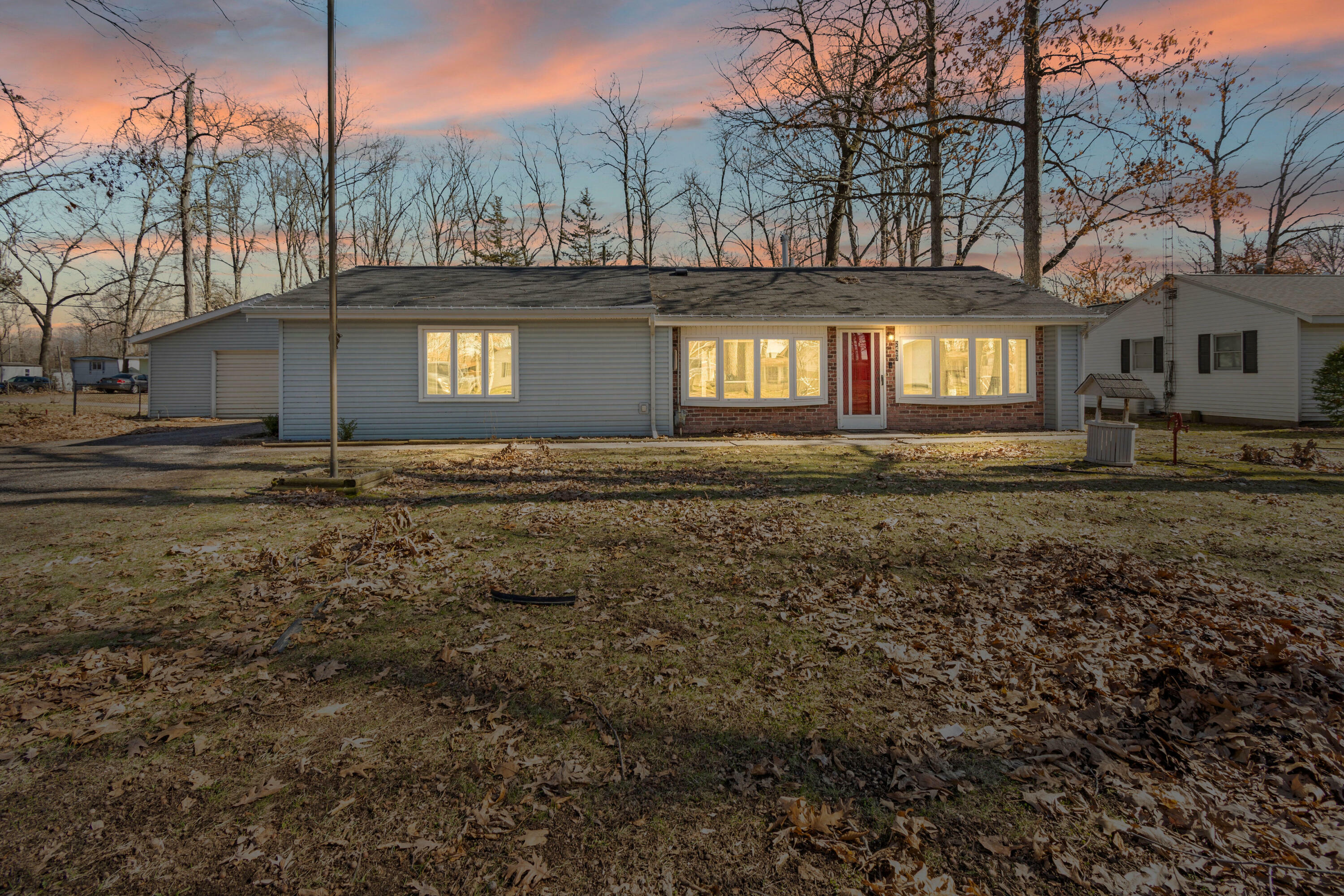 Property Photo:  2407 Forrest Drive  MI 49242 