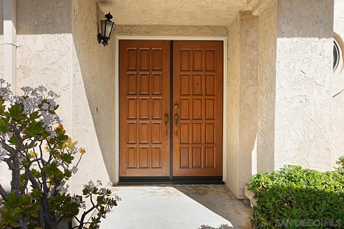 Property Photo: 15622 Via Marchena CA 92128