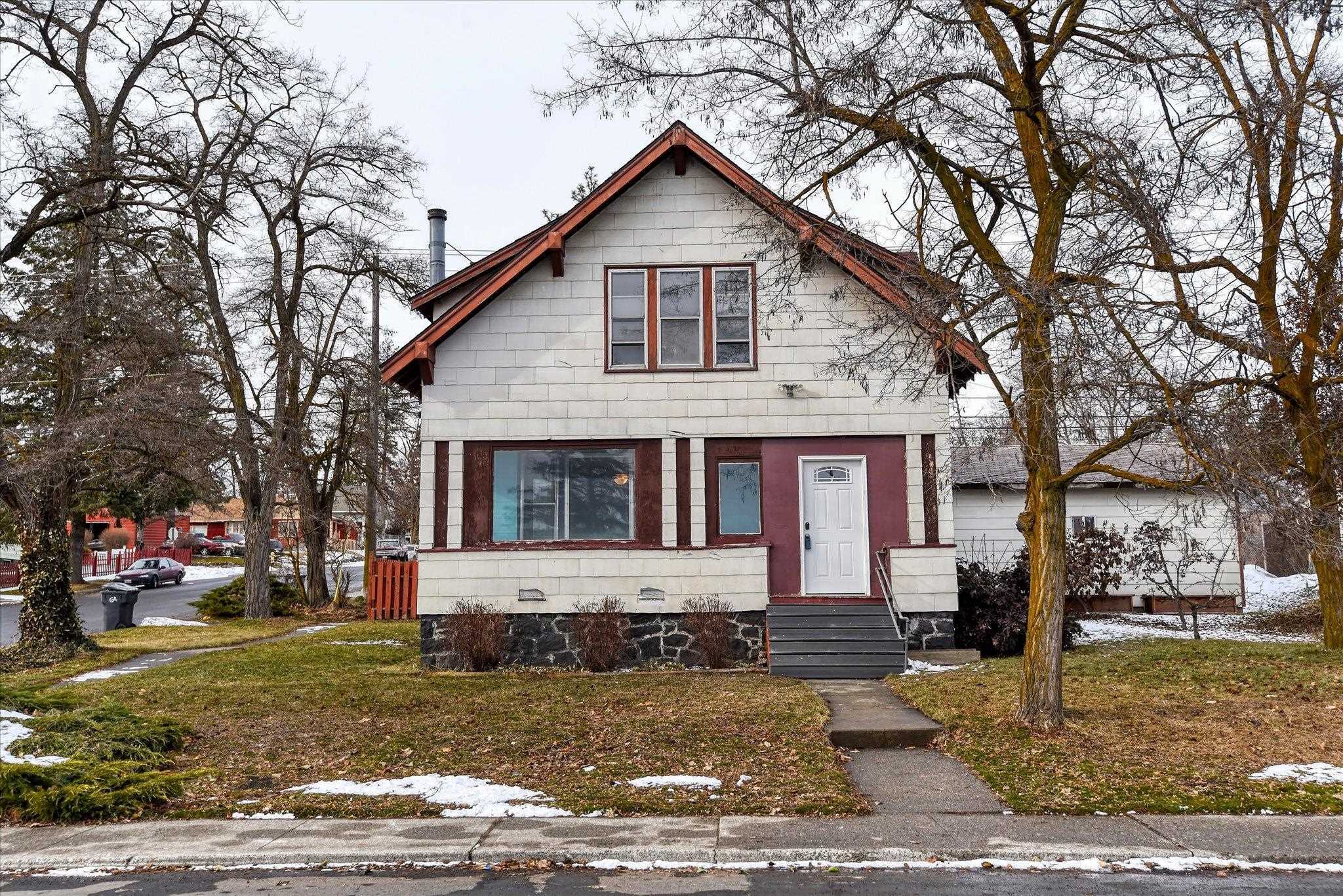 Property Photo: 804 2nd St WA 99004