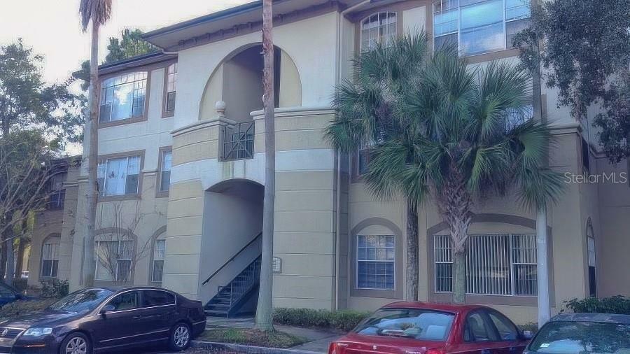 Property Photo: 17101 Carrington Park Drive 423 FL 33647