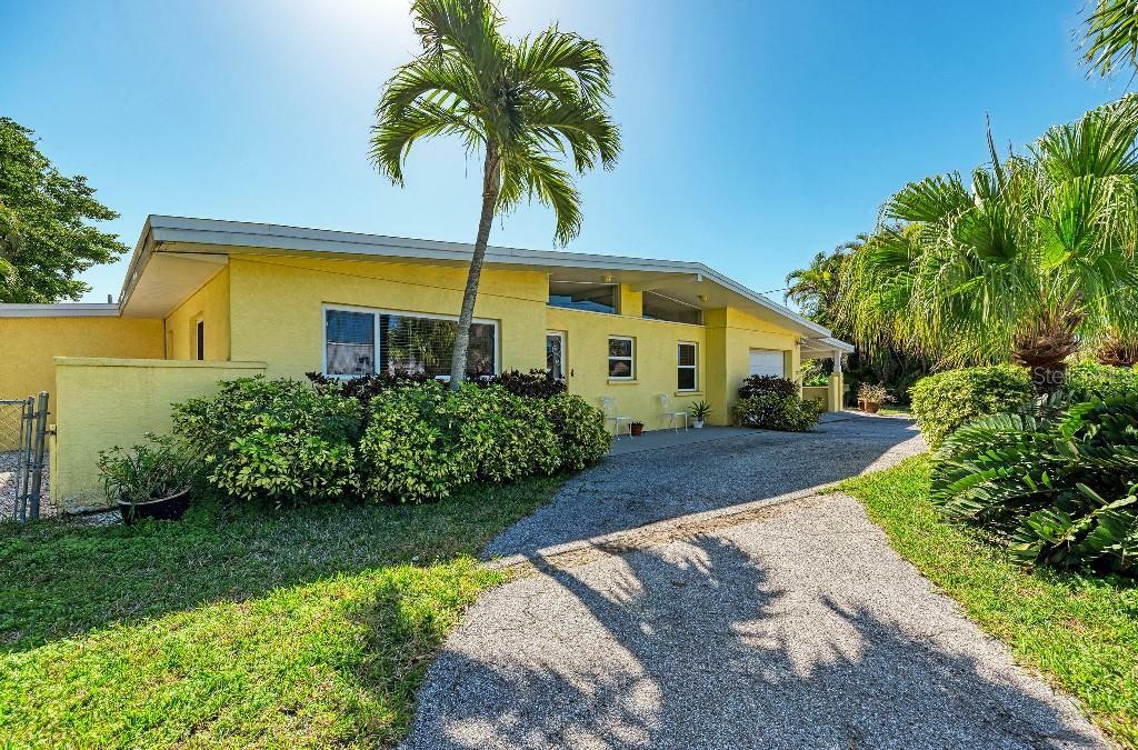 521 74th Street  Holmes Beach FL 34217 photo