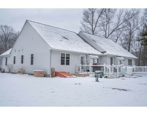 Property Photo:  3 Candlewood Dr 3  MA 01562 