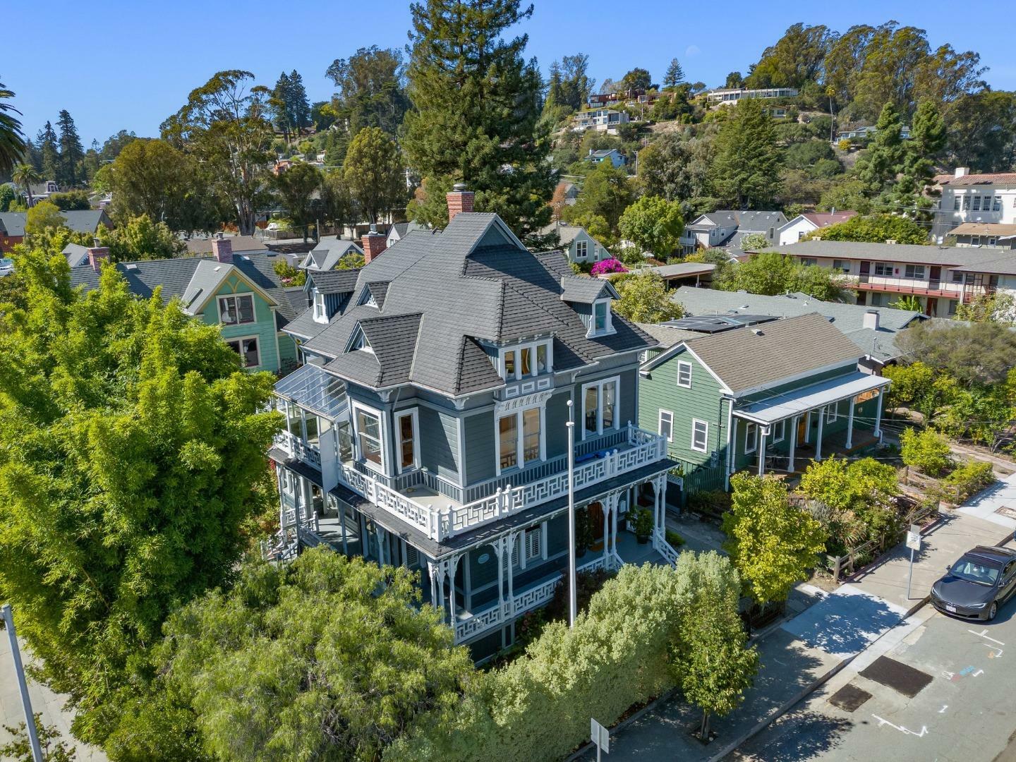 Property Photo: 105 Sylvar Street CA 95060