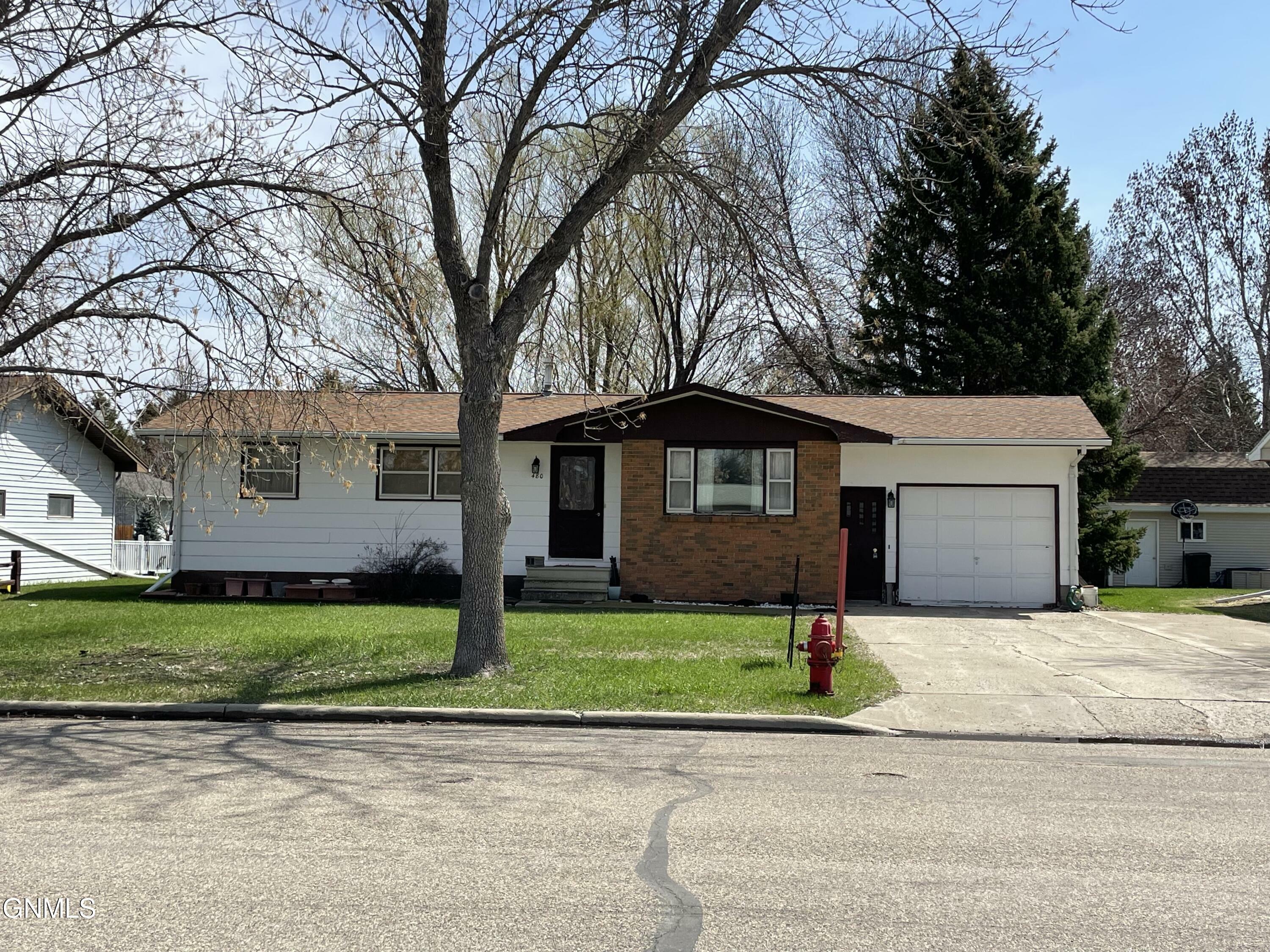 Property Photo:  480 Joal Drive  ND 58421 