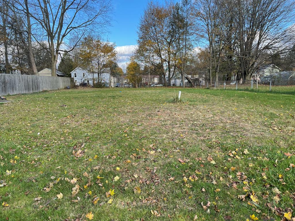 Property Photo:  124 Willow St  PA 18810 