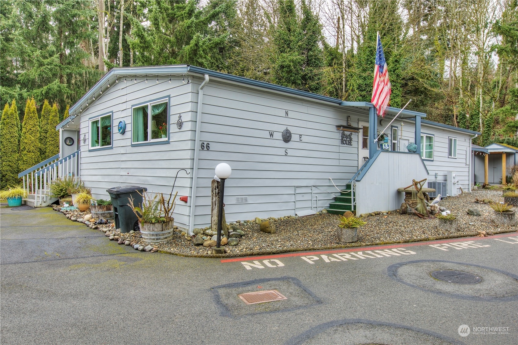 Property Photo:  25739 135th Avenue SE 66  WA 98042 