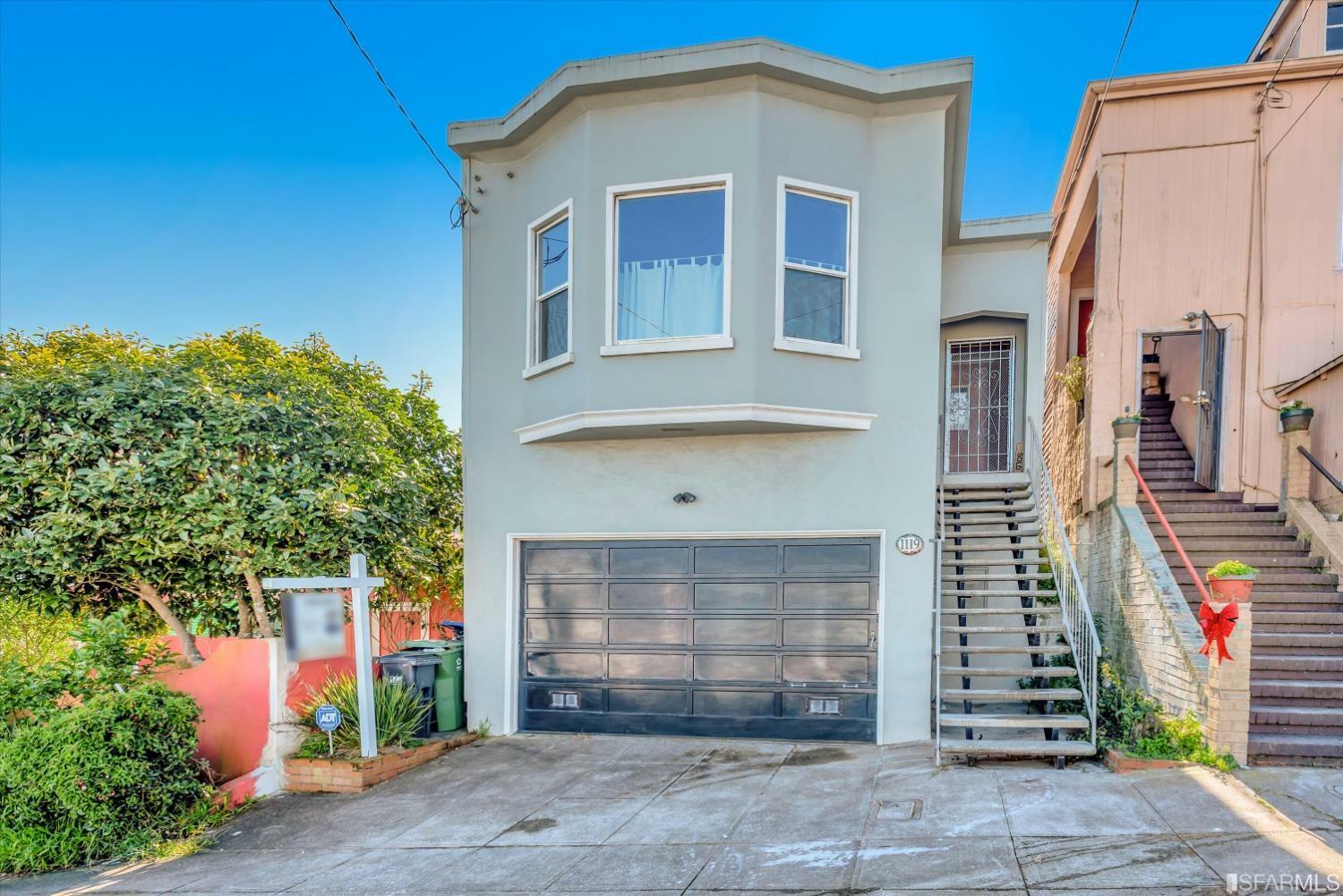 Property Photo:  1119 Hanover Street  CA 94014 