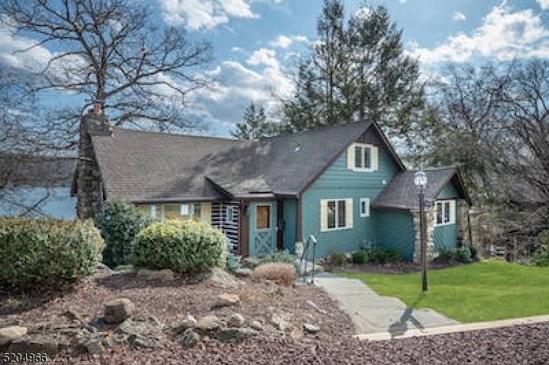 Property Photo: 17 Oakwood Trl NJ 07871