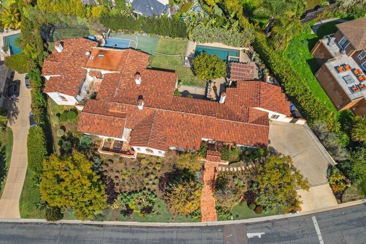 Property Photo:  2402 Paseo Dorado  CA 92037 